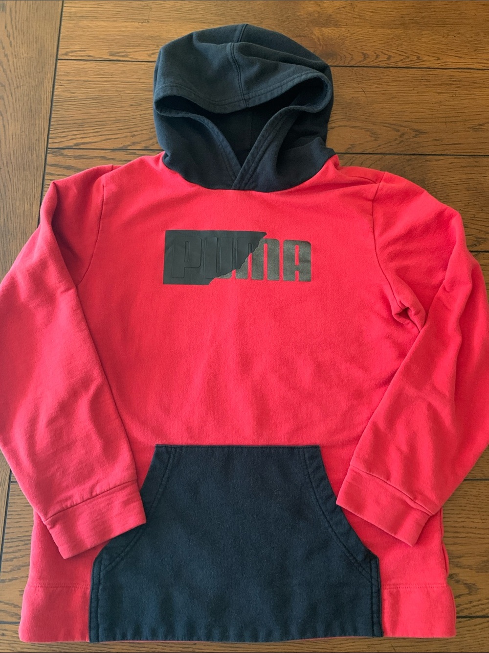 Puma Red and Black Hooded Sweatshirt Boys Large 14/16